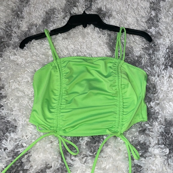 Neon green crop top - Picture 3 of 4